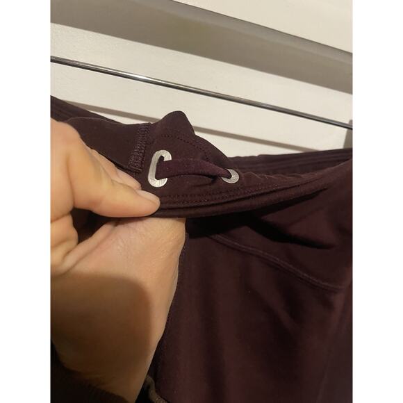 Athleta Crop Leggings Pant Dark Red Maroon Size Large - Picture 6 of 9